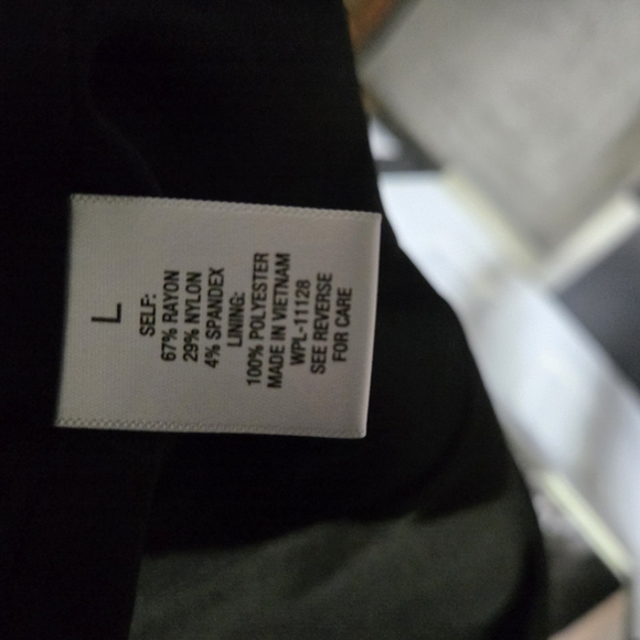 Roz & Ali Black Blazer - Picture 5 of 5